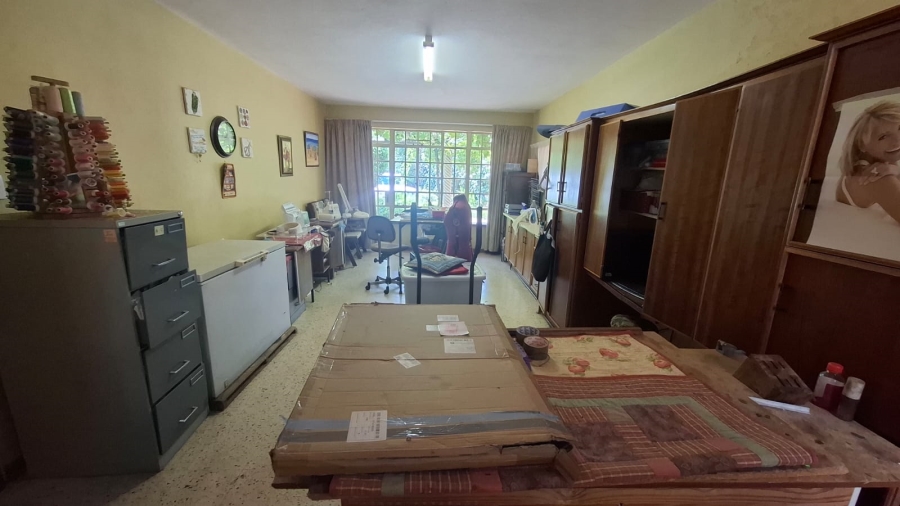 6 Bedroom Property for Sale in Mooivallei Park North West